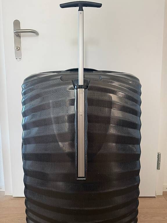 Valises de voyage: Koffer - Large Samsonite Hardshell Suitcase  Black  4 Wheels – D'occasion à Zürich par lau_pz7b 2