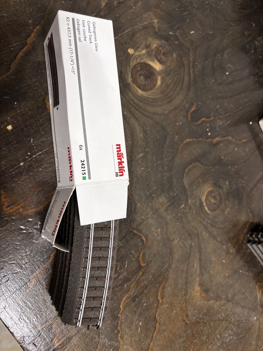Märklin Modellini di ferrovie: Märklin C-Gleis radius R2 15 Grad – Nuovo (secondo la descrizione) da Seftigen venduto da Laersu02