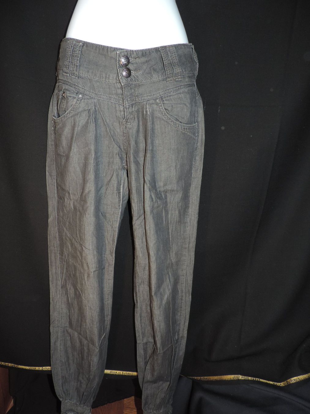 Jeans: jeans souple noir gris – Usato da Genève venduto da Axelle333 1