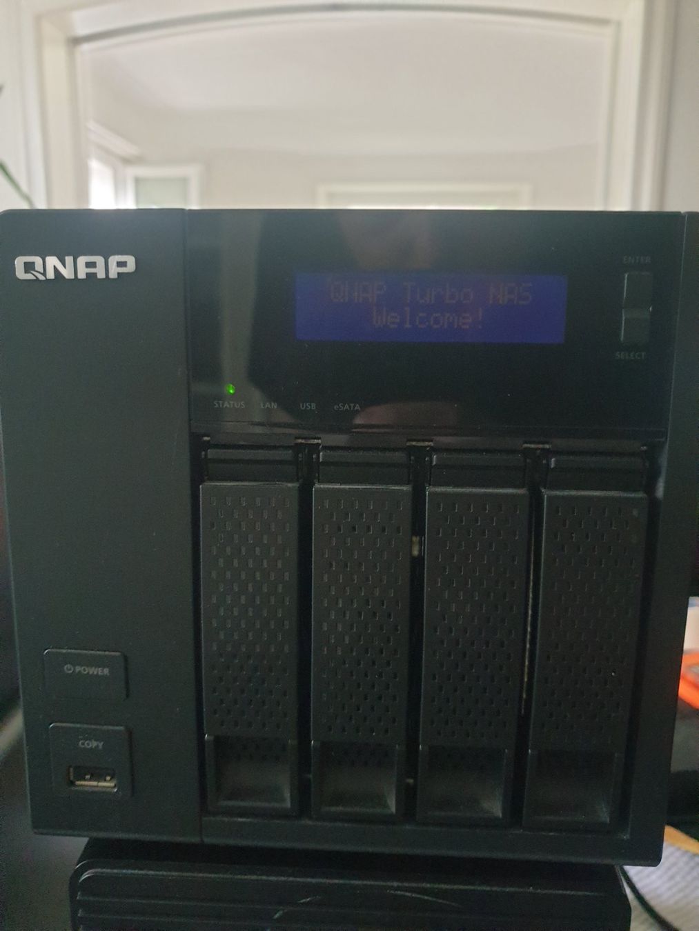 Qnap Serveurs: QNap ts419 p+ – D'occasion à Aathal-Seegräben par astolp