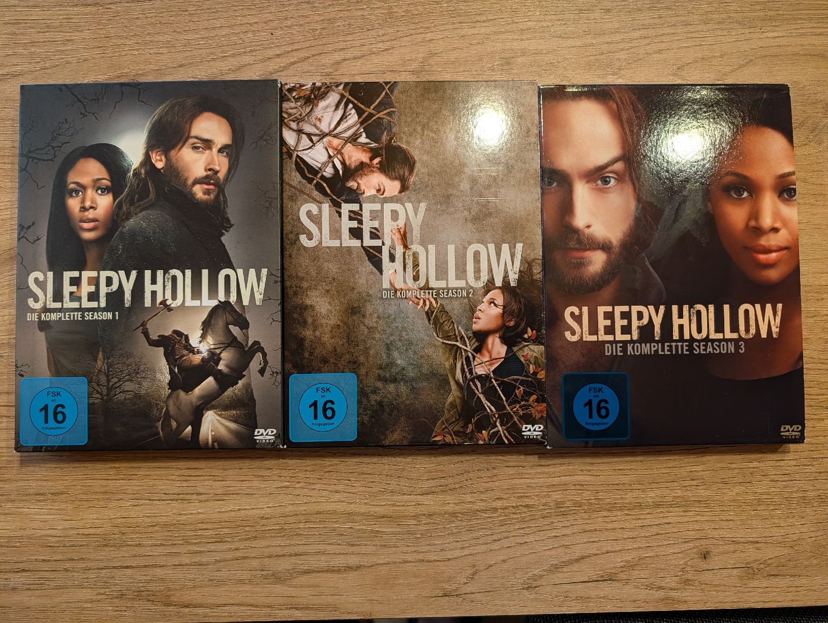 Tutti i DVDs: Sleepy Hollow Serie DVD – Nuovo (secondo la descrizione) da Les Posses-sur-Bex venduto da itr-beo