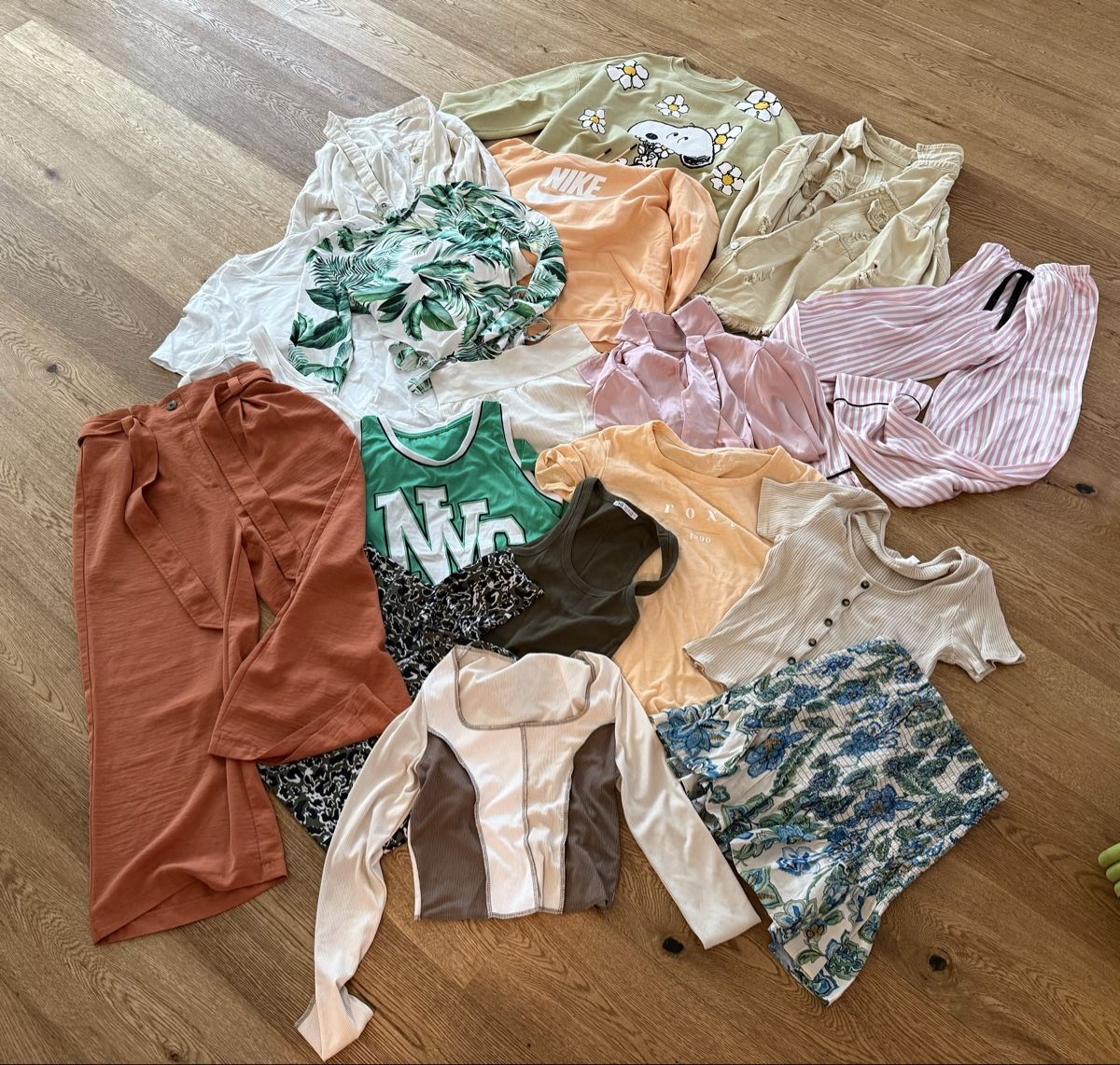 Lotti di vestiti: Kleiderpaket S – Usato da Boswil venduto da hey.itsme
