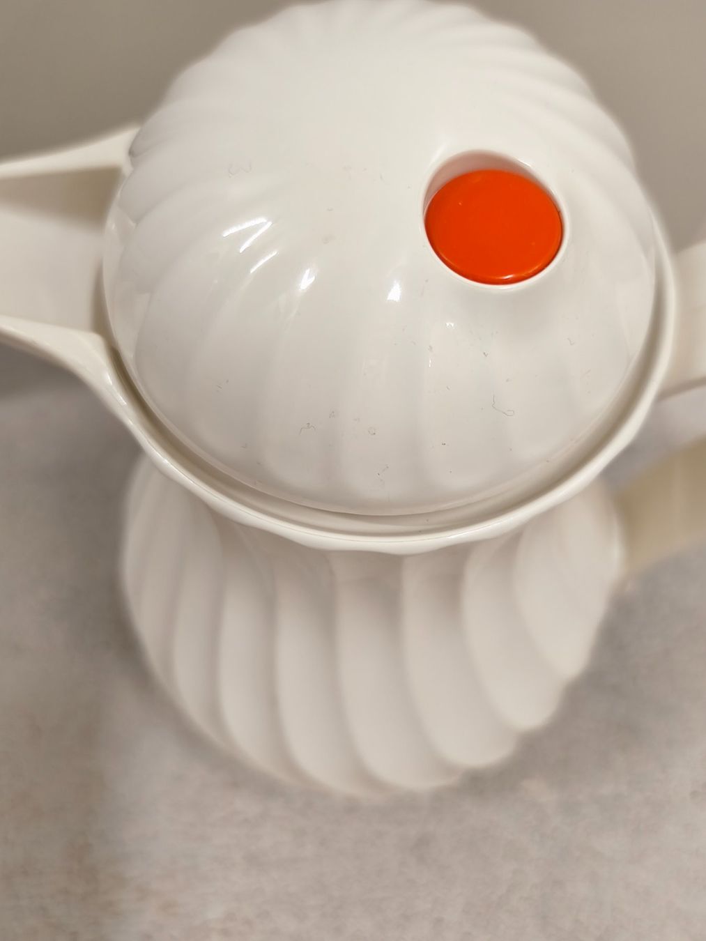 Caraffe: Vintage Thermoskanne weiss Germany – Usato da Zürich venduto da Jul69 1