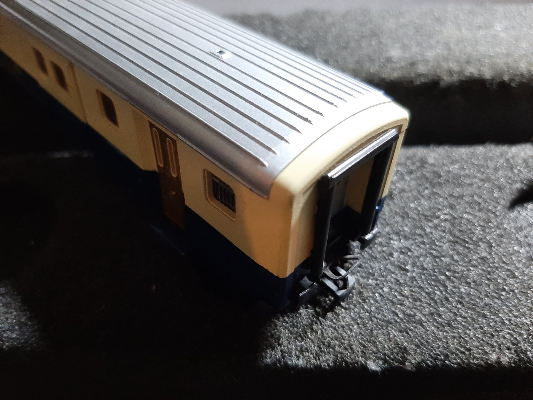 Roco Modelleisenbahnen: ROCO BLS 50 63 92-33 550-7 – Gebraucht aus Avully von RIVALIS 5