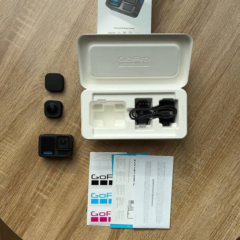 Gopro Action Cam: GoPro HERO13 Black et module dobjectif ultra-grand-angle – Usato da Vuippens venduto da Overney1 1