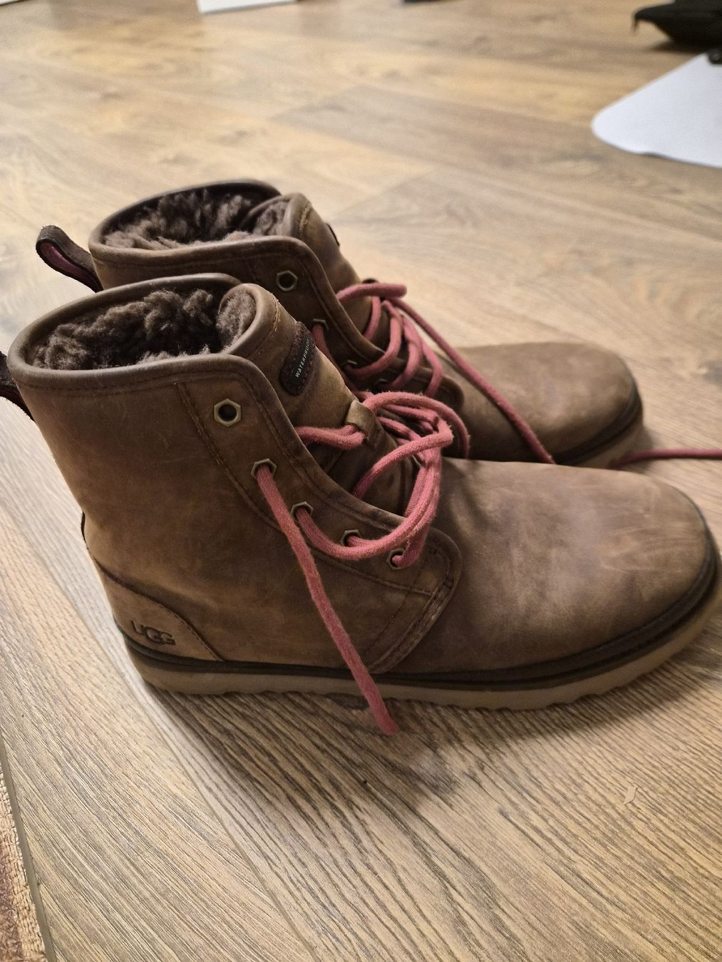 Ugg Scarpe da uomo: UGG Boots brown leather size 42 new – Nuovo (secondo la descrizione) da Maur venduto da Sofi___