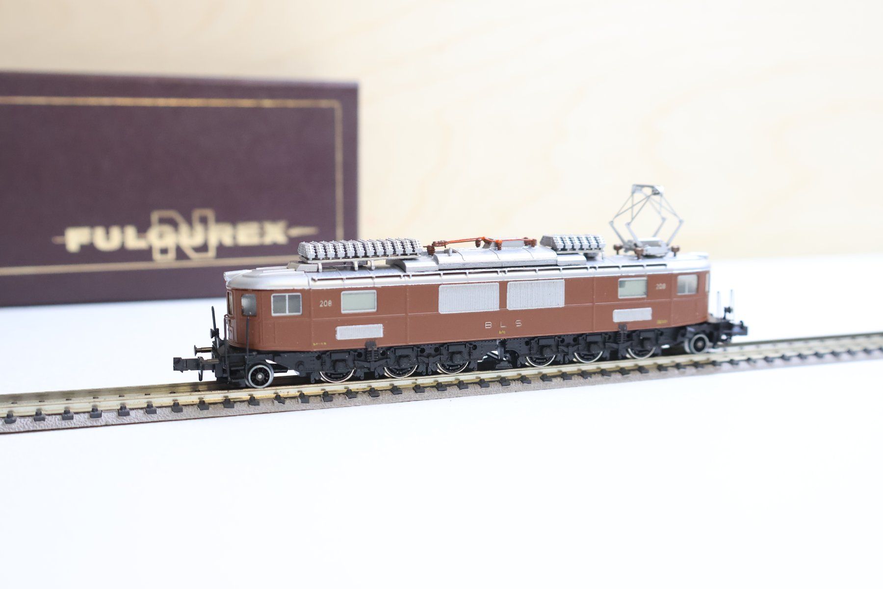 Fulgurex Modellini di ferrovie: Fulgurex BLS Ae 6/8 E-Lok - Spur N Messing Modell – Usato da Winterthur venduto da Monstera 2