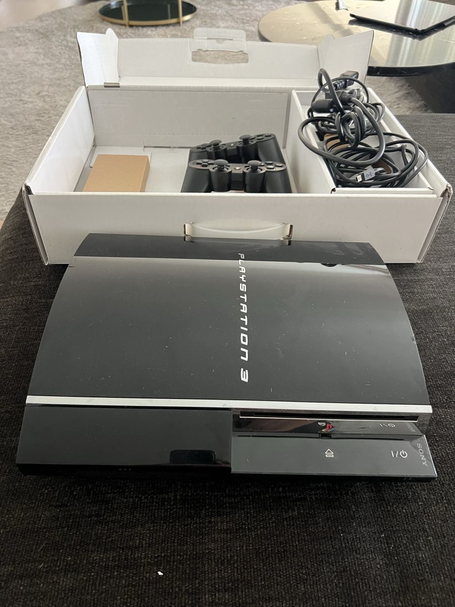 Sony Konsolen: Playstation 3 CECHC04 60 GB – Gebraucht aus Herrliberg von kevinvizner