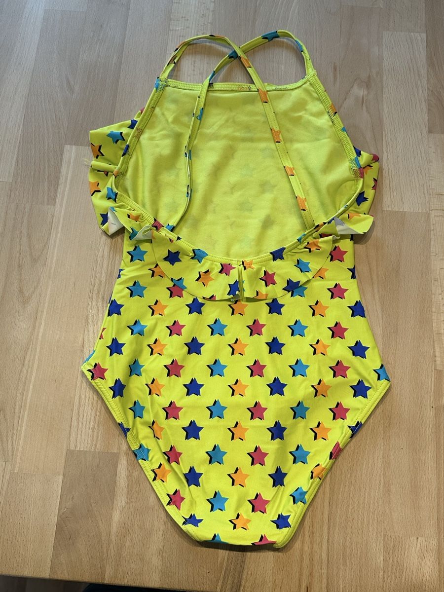 Badekleider & Bikinis: Mädchen Badekleid, Gr. 146 – Gebraucht aus Zürich von xvm_jrm6 3