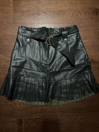 Zara Rock mit Gurt Grösse M