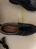 (2)  Lederschuh 8 ( 43 ).