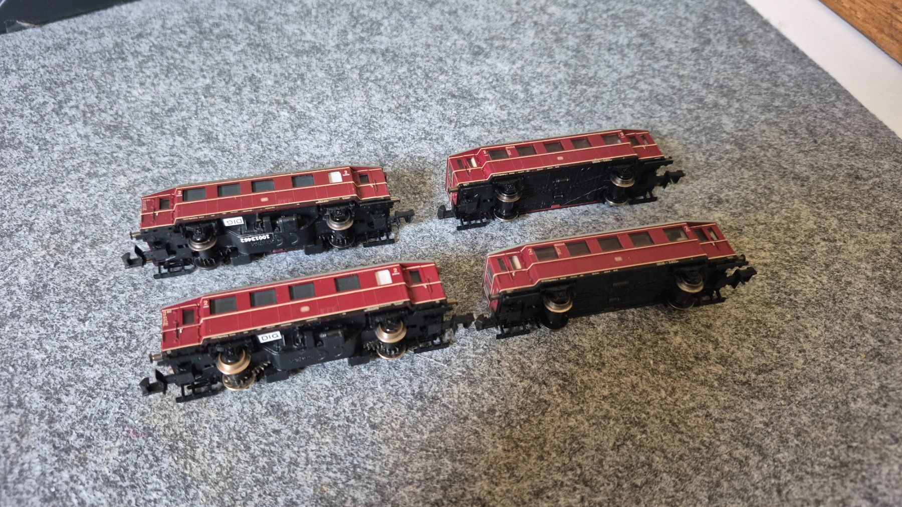 Trix Modellini di ferrovie: x2 Diesel-Triebwagen VT 75 – Difettoso da Arcegno venduto da Ad86