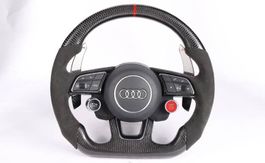 Audi Carbon-Lenkrad mit Alcantara und Start-Stop-Knopf