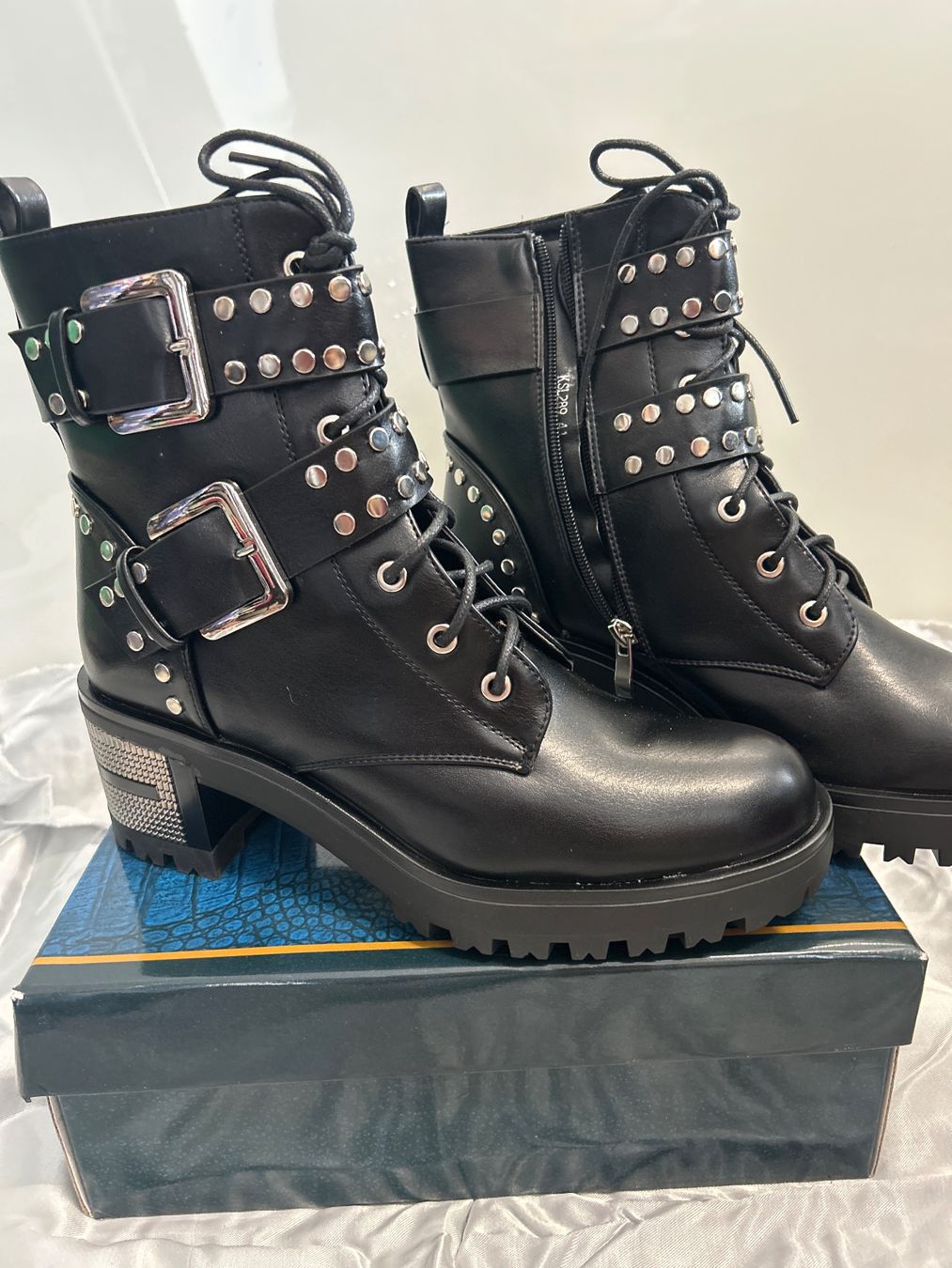 Scarpe da donna: Stiefeletten schwarz Gr 41 – Nuovo e nell'imballaggio originale da Regensdorf venduto da Spyke55 4