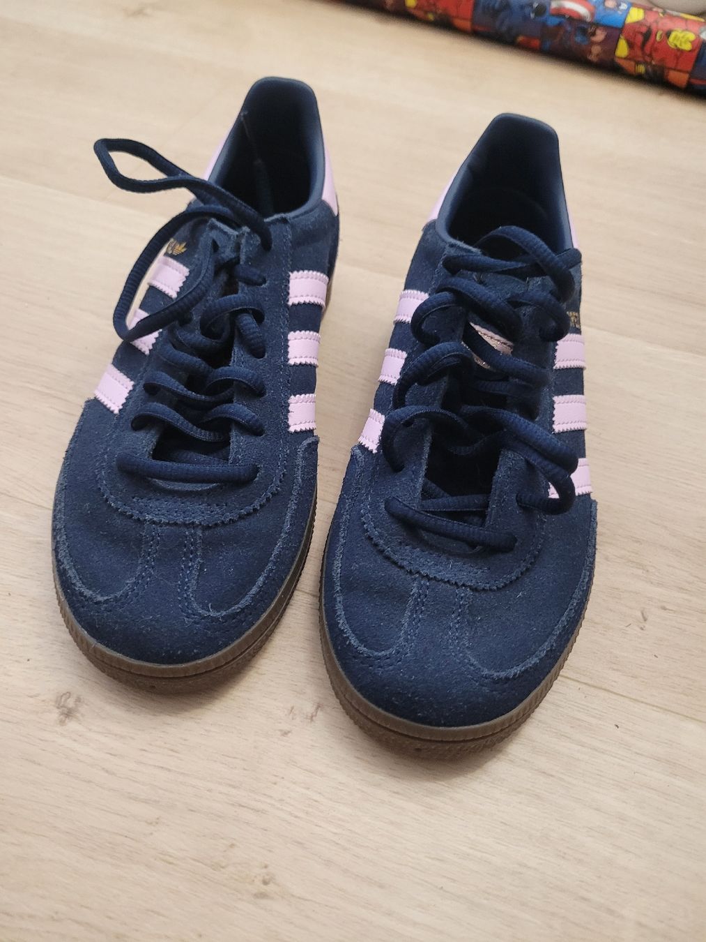 Adidas Chaussures filles: Gr. 35,5 Adidas – D'occasion à Lupsingen par sta_wgg5 1