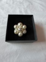 Chanel Perlenbrosche