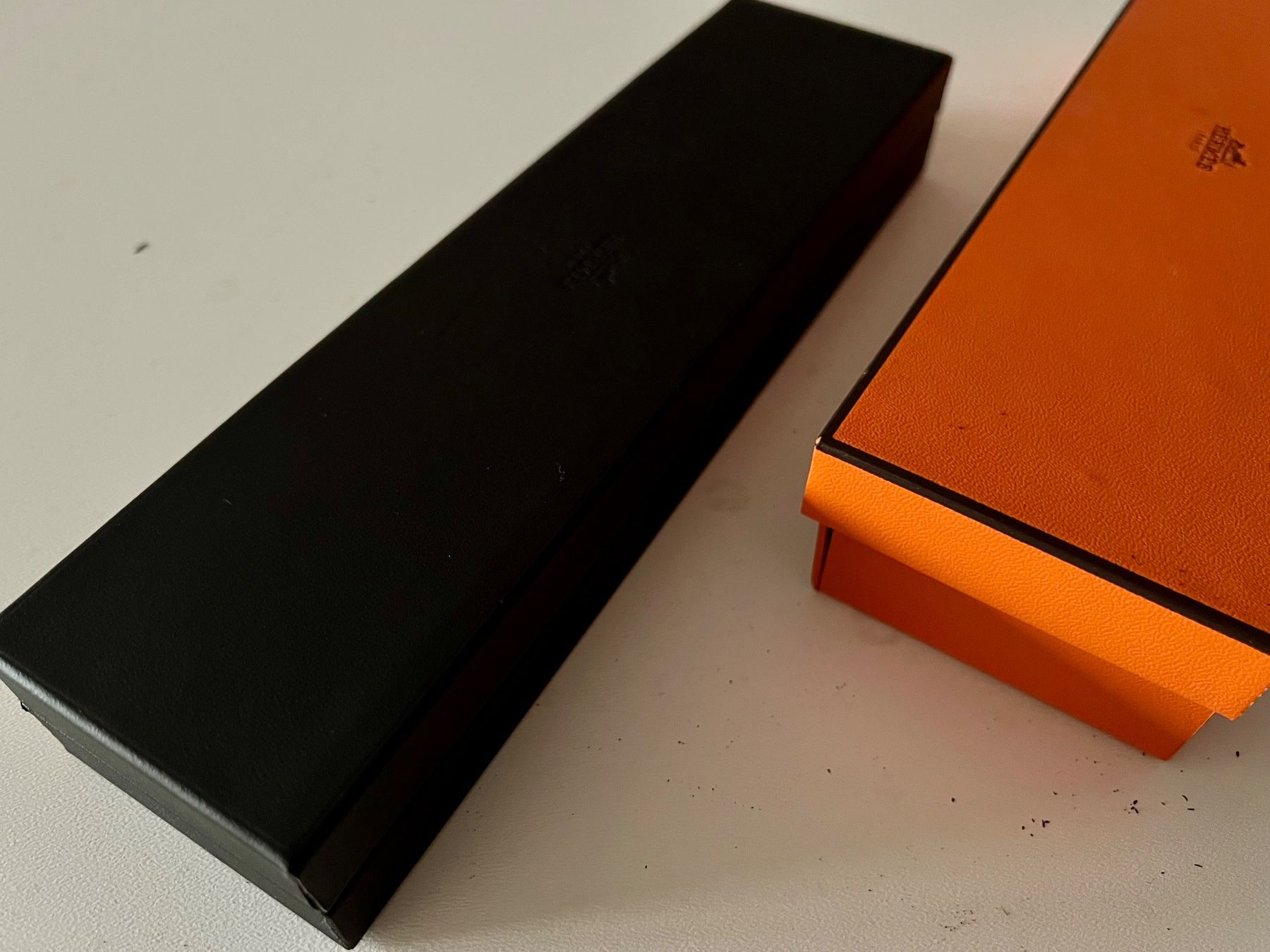 Hermès Uhren: HERMES-Paris brown watch box with velvet interior – Gebraucht aus Mont-sur-Lausanne von vmi_ym5l 4
