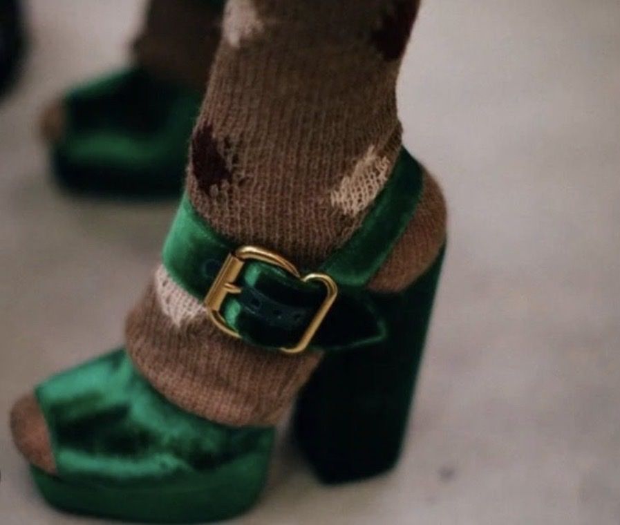 Prada Scarpe da donna: Prada velvet shoes – Usato da Schaffhausen venduto da Nadiuna
