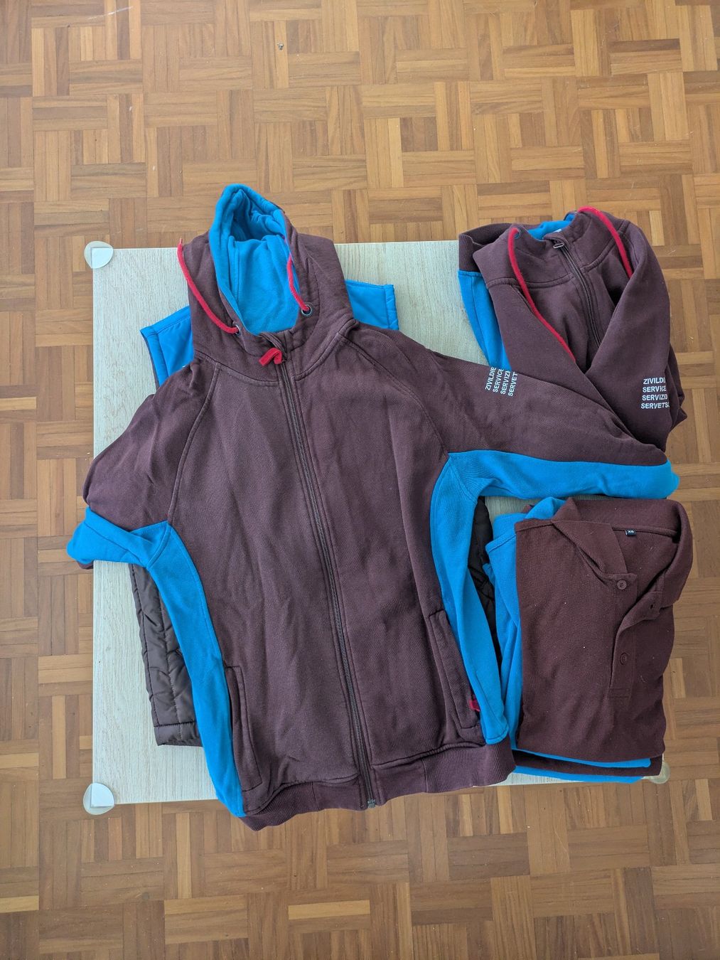 Lotti di vestiti: Kleidung Zivildienst – Usato da Steinen venduto da Philinne 2