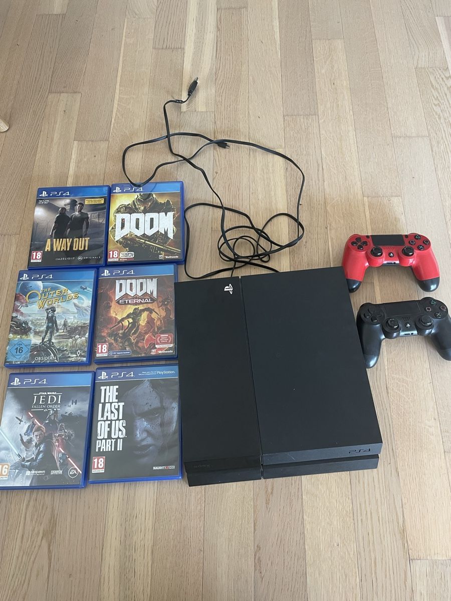 Sony Consoles: PS4 mit 2 Controller und 6 Spielen  – D'occasion à Däniken SO par Emily_19