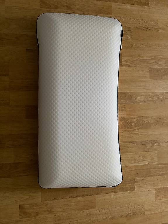 Kissen: Oreiller ergonomique Emma  – Gebraucht aus Riex von sie_ngx9