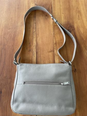 Bree Leder Schultertasche beige ,sehr guter Zustand  👜