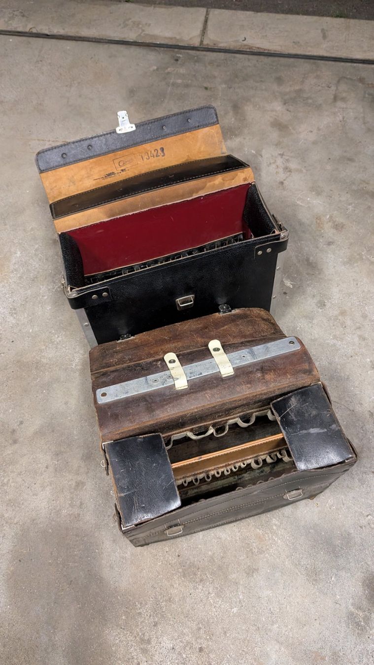 Tous les outils: 2x Werkzeugkoffer Leder – D'occasion à Bad Ragaz par MR_BR 1