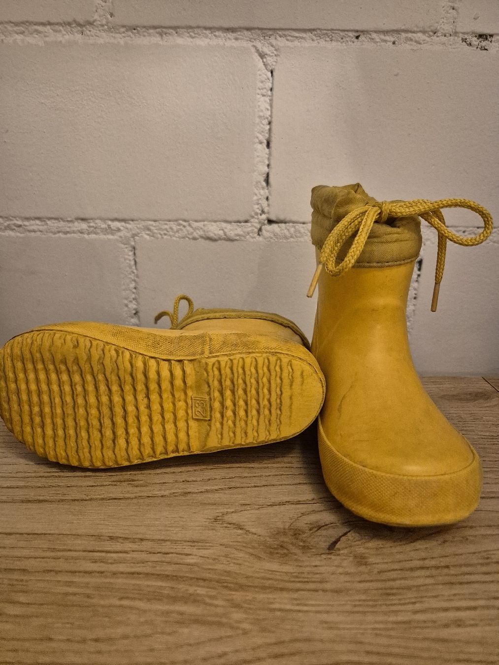 Viking Scarpe per ragazzi: Gelbe Gummistiefel, Gr. 23, Vikings – Usato da Sax venduto da moooh 1