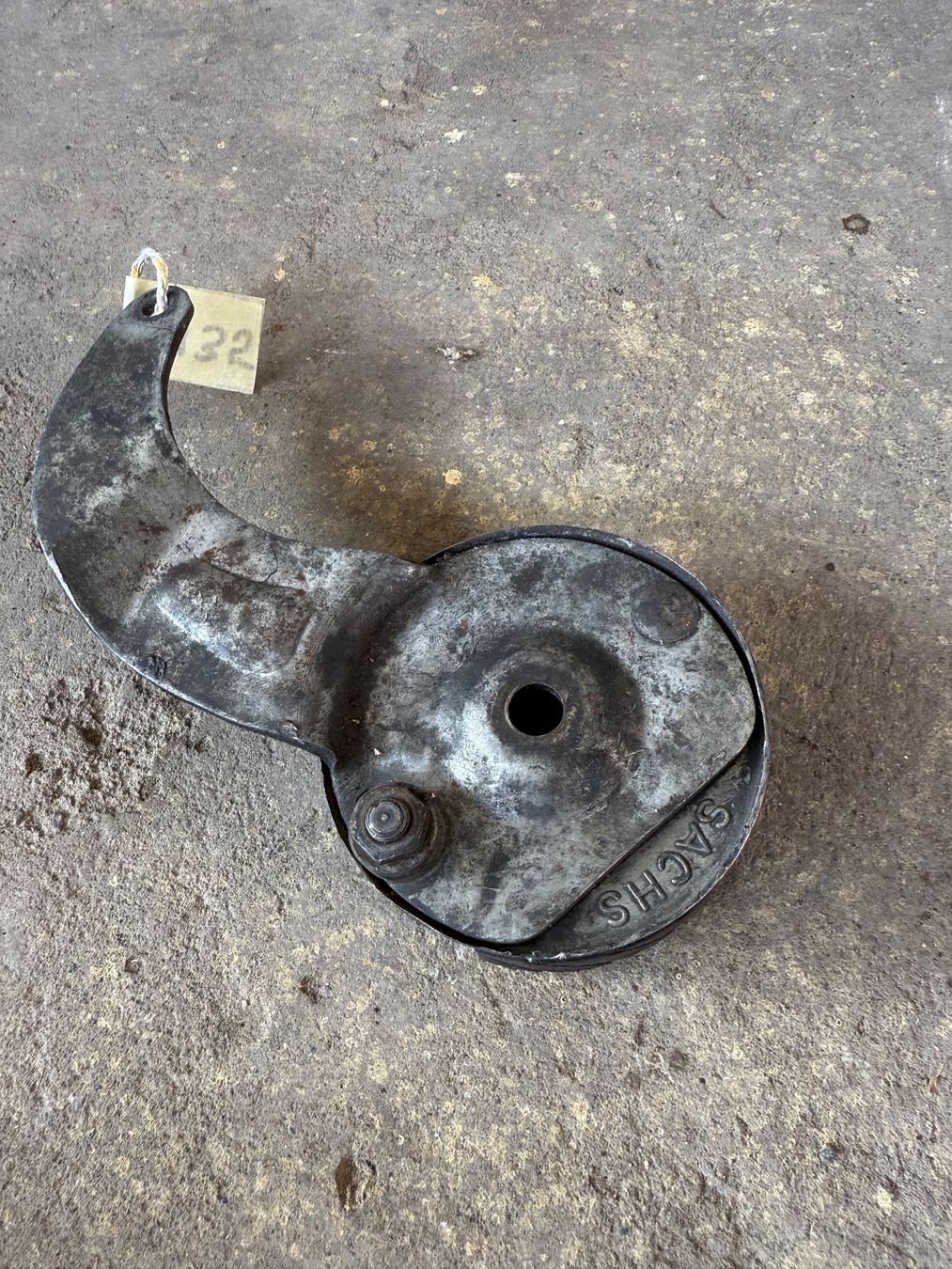 Sachs Parti ricambio per ciclomotori: Sachs Mofa Rücktritt Bremsankerplatte – Usato da Fahrni b. Thun venduto da berger_tuning34