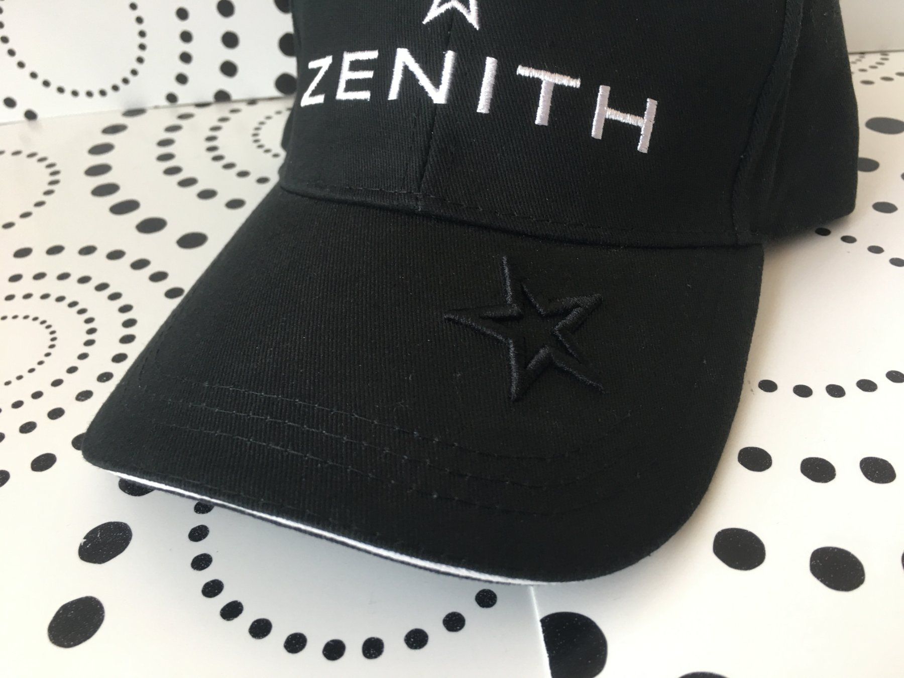 Altro in  Abbigliamento & Accessori: ZENITH - CAP - CASQUETTE - KAPPE - MÜTZE - NEW !!! – Nuovo e nell'imballaggio originale da Epalinges venduto da dream-watch