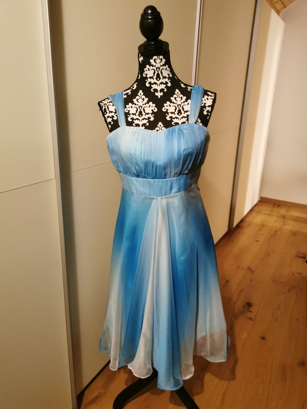 Robes: Traumhaftes Kleid – D'occasion à Menziken par Giulietta1
