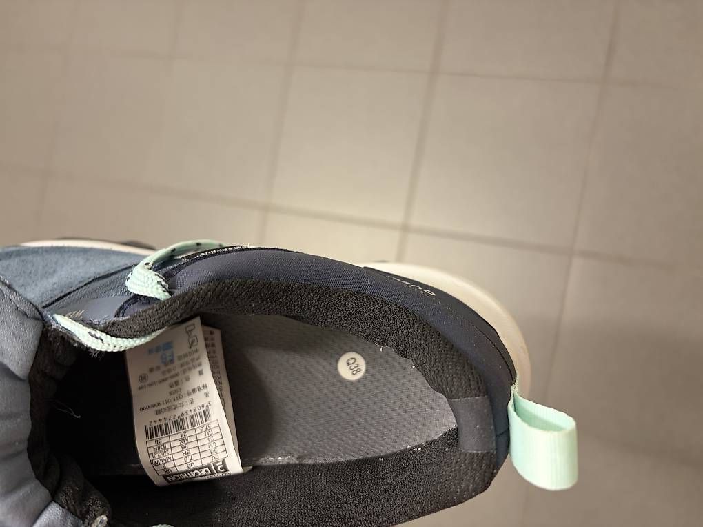 Scarpe da donna: Schuhe Bergschuhe Quechua – Usato da Zürich venduto da oldbridge 1