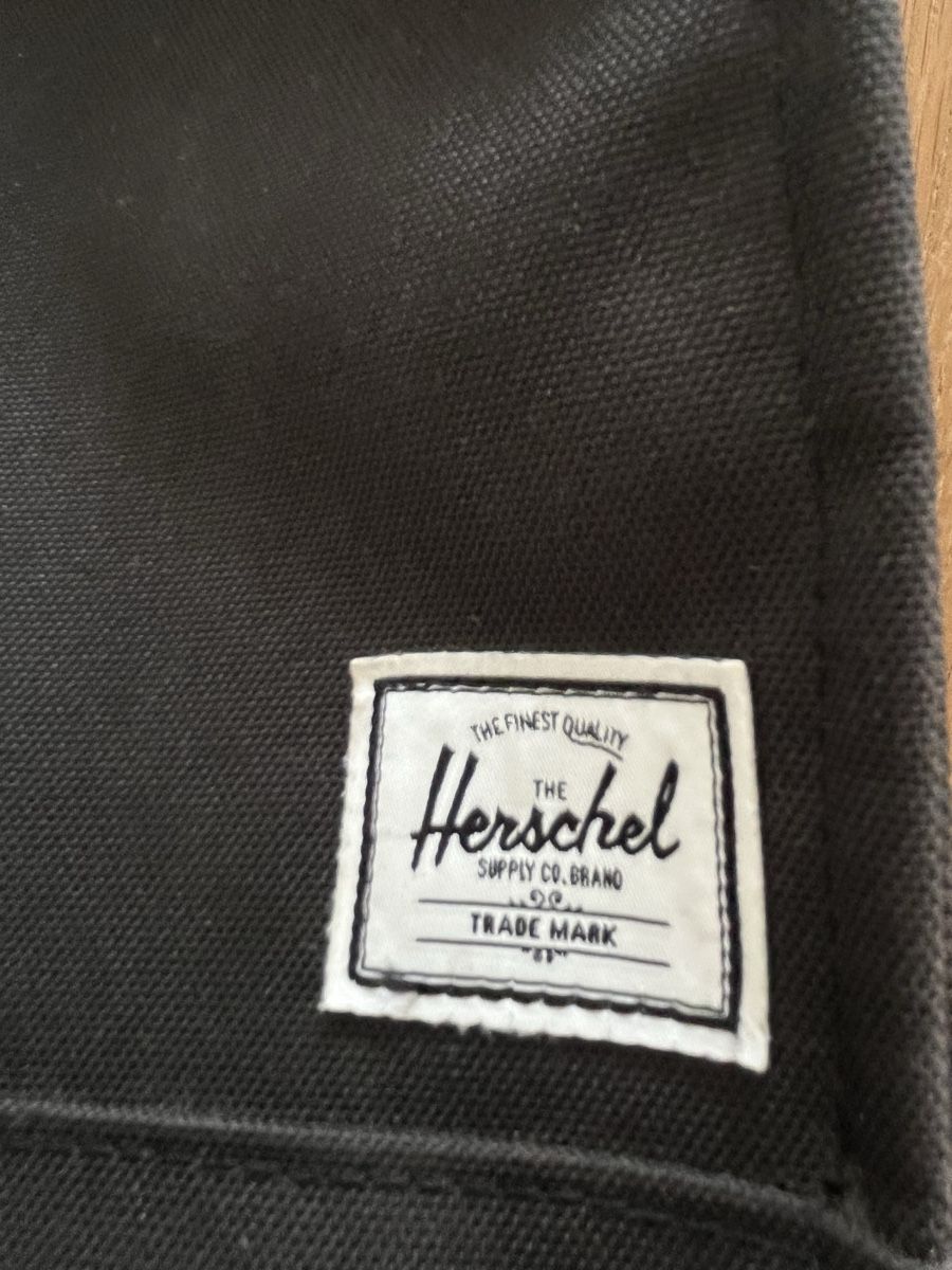 Herschel Sacs à dos: Herschel Tagesrucksack – D'occasion à Herrenschwanden par Kamel1 1
