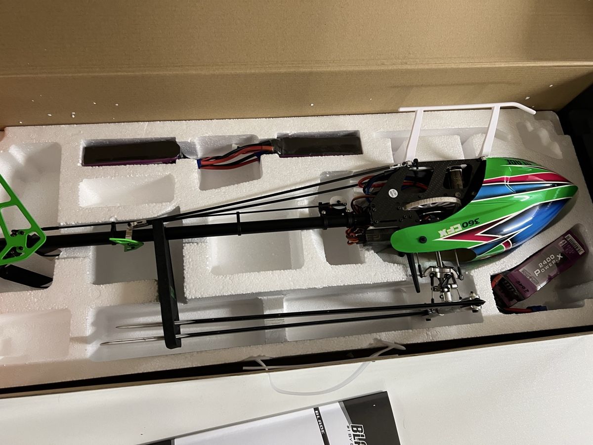 Blade RC Kits de montage: Heli Blade 360CFX 3S mit 4 Akkus – Neuf (Voir description) à Amlikon-Bissegg par hanspi1968 6