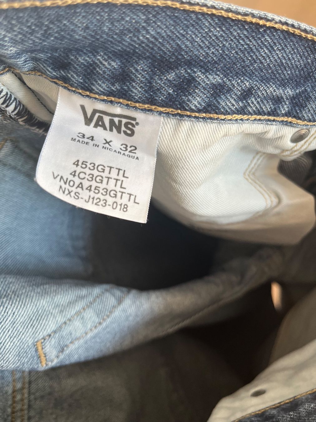 Vans Jeans: Vans V96 Relaxed Jeans – Usato da Mühlethal venduto da SUPnik 2