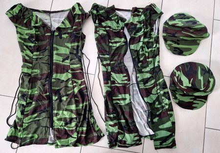 2 Army-/ Gogo-Outfits Grösse S