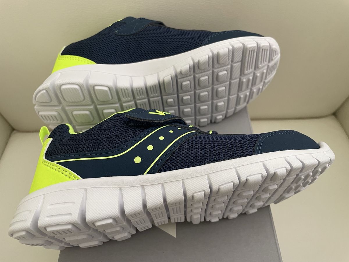 Scarpe per ragazzi: Kinderschuhe Gr 30 originalverpackt – Nuovo e nell'imballaggio originale da Rüti ZH venduto da kar_xx9l 4
