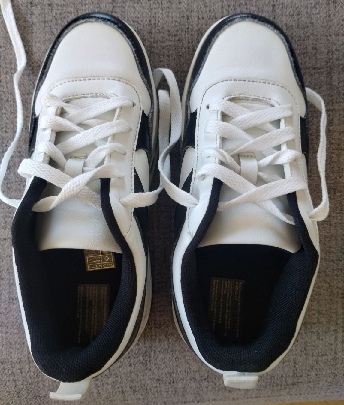 Scarpe per ragazzi: chaussures roulettes intégrées enfant 35 – Nuovo (secondo la descrizione) da Lausanne venduto da Martinucci 2