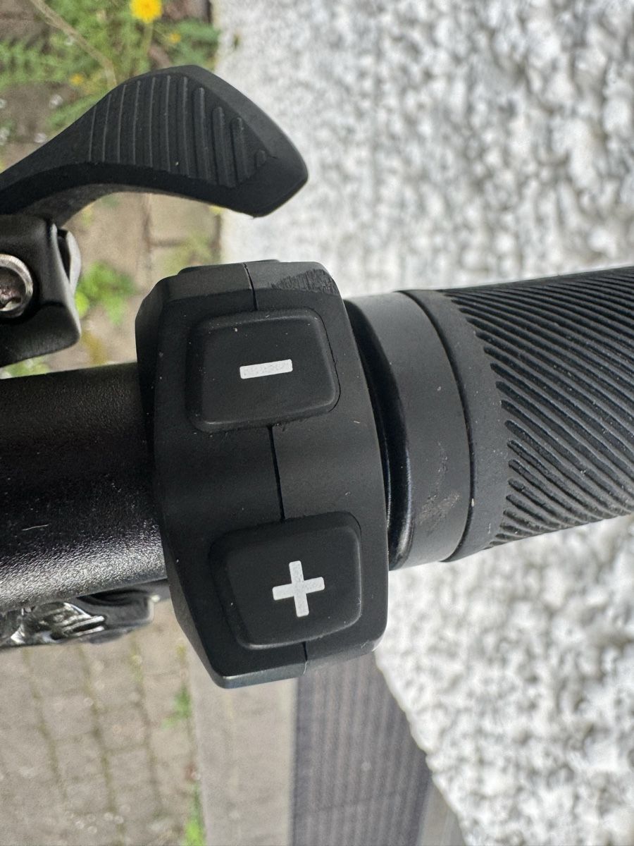 Specialized Velos: E Mountainbike Specialized Levo Carbon Compact – Gebraucht aus Brugg AG von  4
