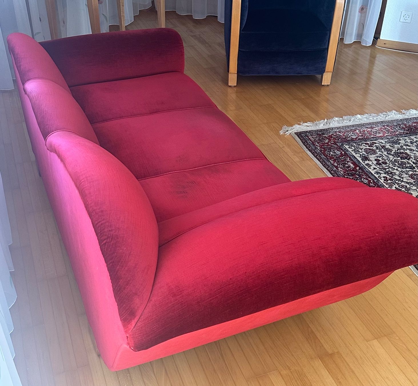 Sofas: Rotes Samt-Sofa – Gebraucht aus Stein am Rhein von Soenke01 1