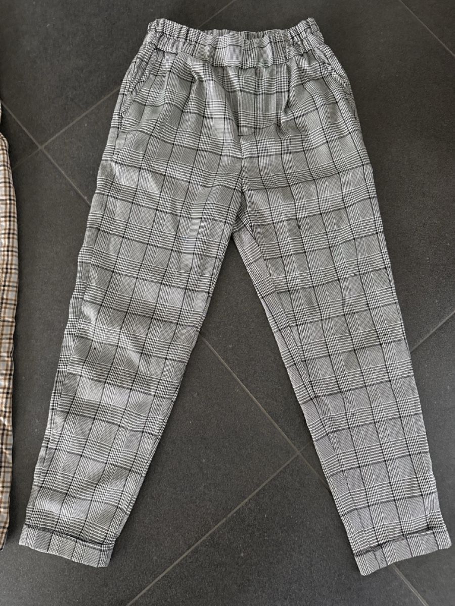 Pantaloni: Stoffhosen 140 – Usato da Buttikon SZ venduto da Kellerabteil 2