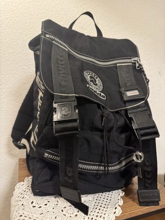 Rucksack Invicta schwarz