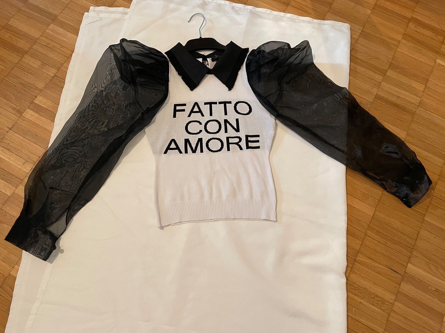 Blusen: Bluse White und Black – Neu und originalverpackt aus Rüti ZH von EMCRM 3