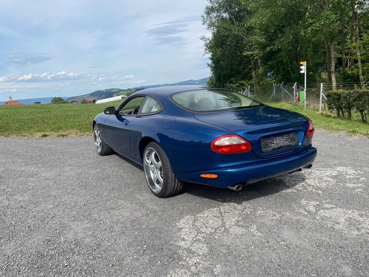 Jaguar Automobili: Jaguar XK 8 – Usato da Luzern venduto da chevy7779 1