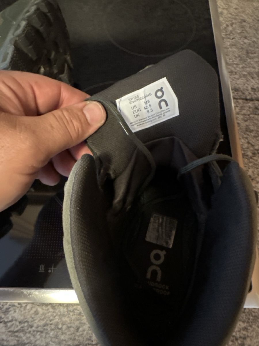 On Scarpe da uomo: ON Running Boots Grey Size Unknown Used – Usato da Vulpera venduto da Ricky1989 3