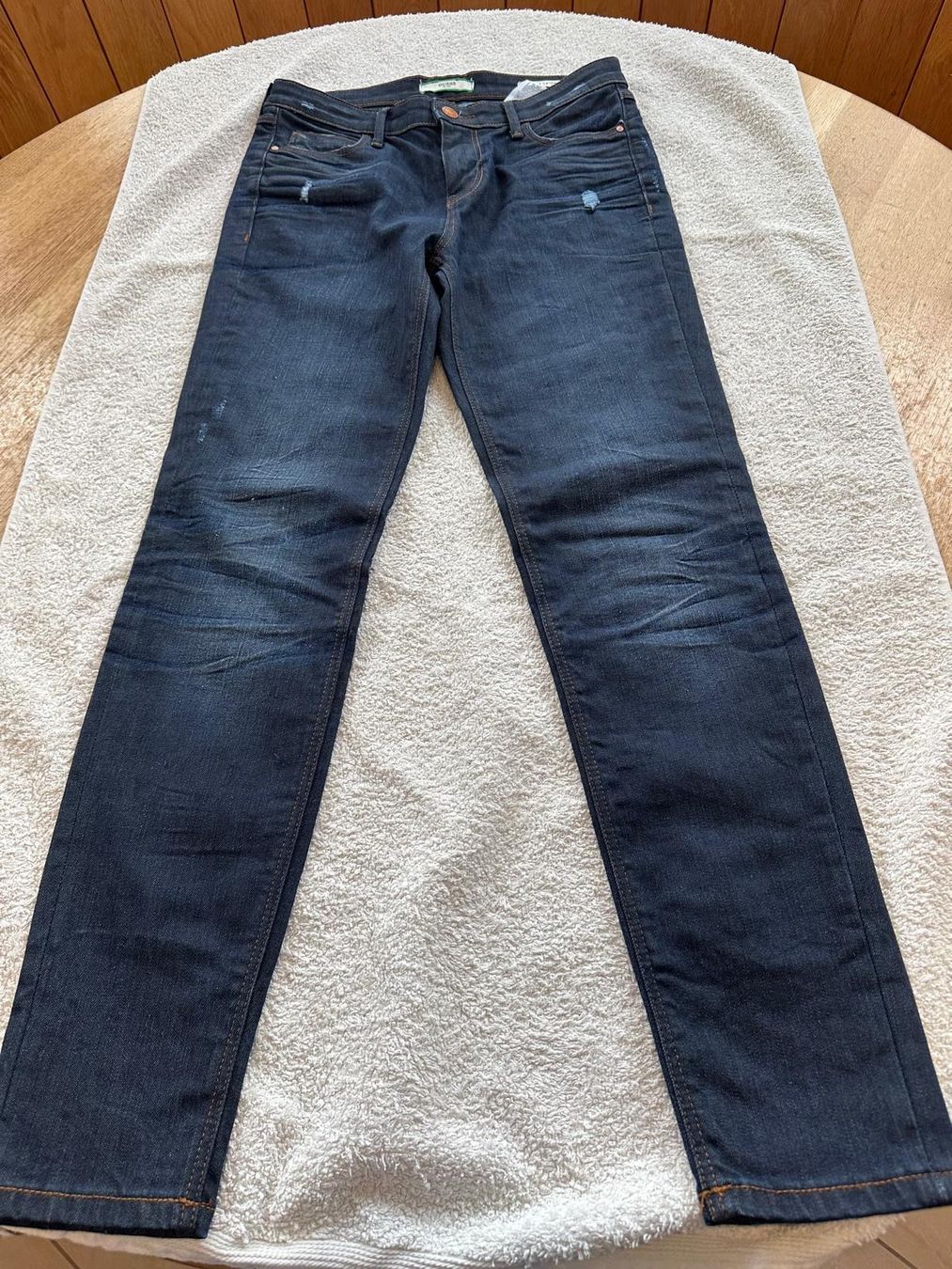 Guess Jeans: Jeans – Usato da Courtaman venduto da Jardin1