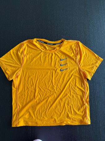 Nike Running Crop Top orange Grösse M