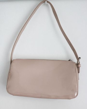 H&M Divided kleine Lacktasche in beige