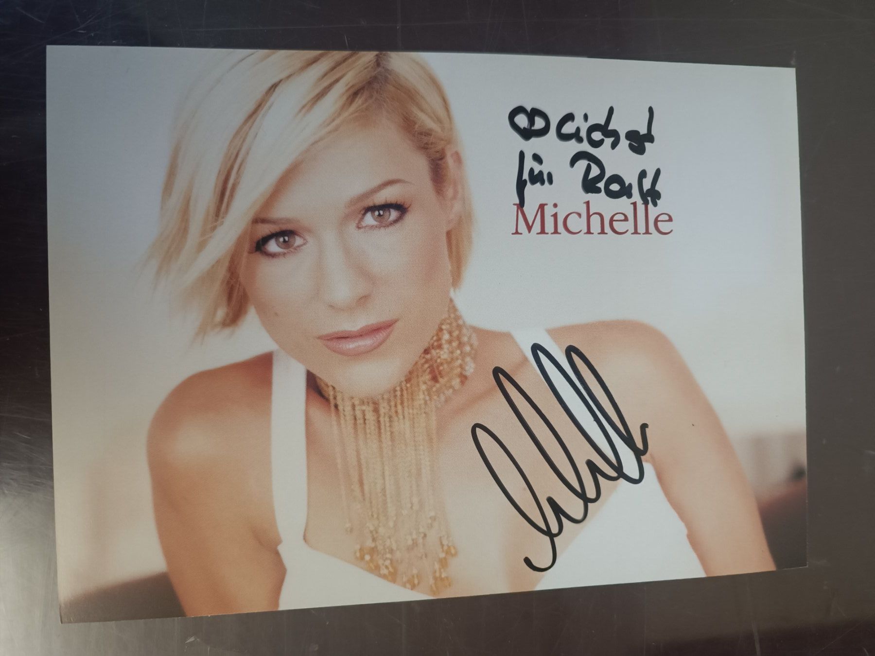 Autografi: Michelle - handsigniert Autogrammkarte – Usato da Menziken venduto da Artographs