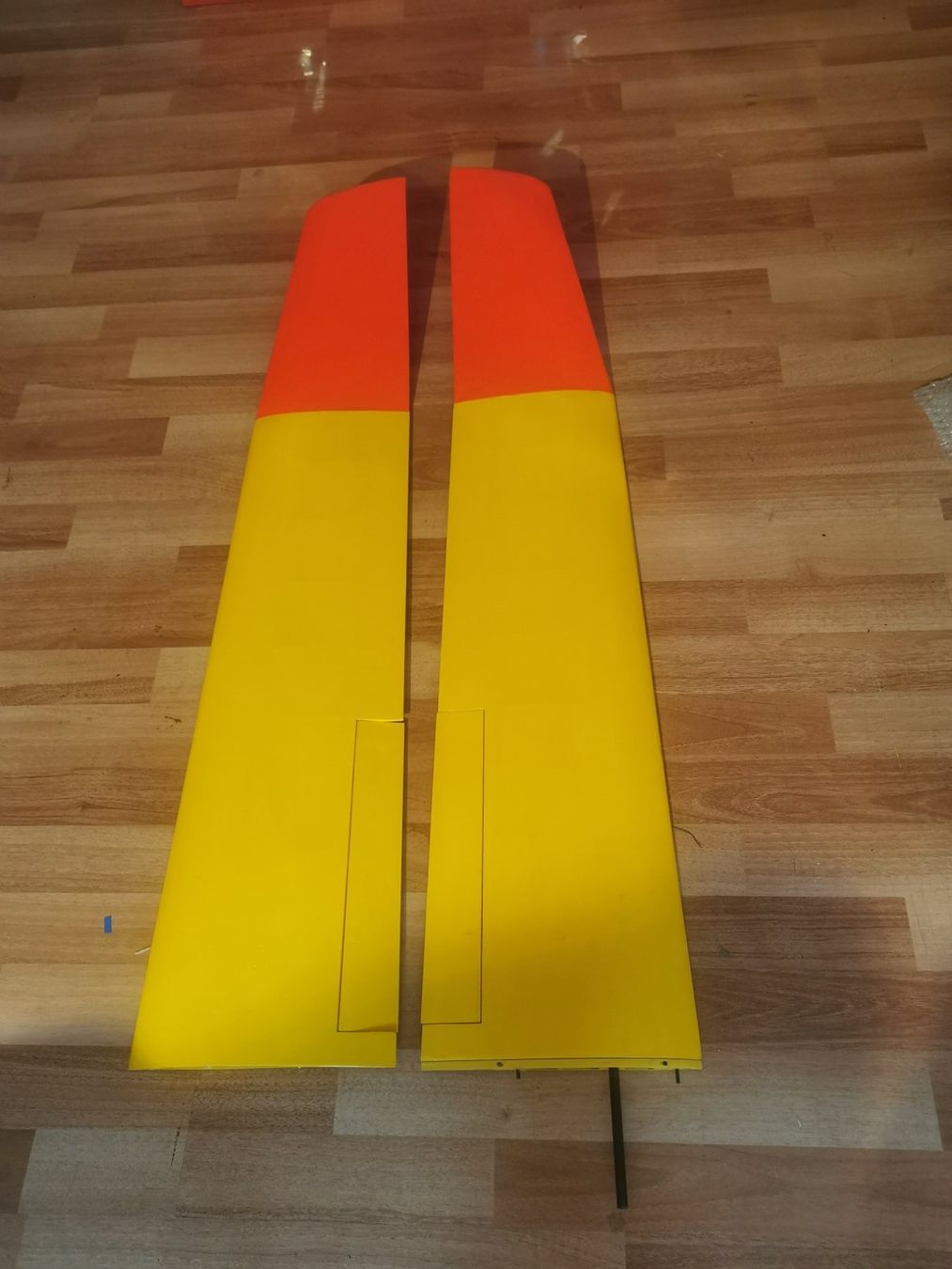 Modellismo RC: Fläche 2 m mit Landeklappen – Usato da Schaanwald venduto da luna-61
